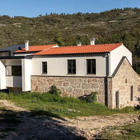 Quinta Dos Sincais Bed & Breakfast 3*