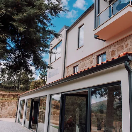 Quinta Dos Sincais Bed & Breakfast 3*