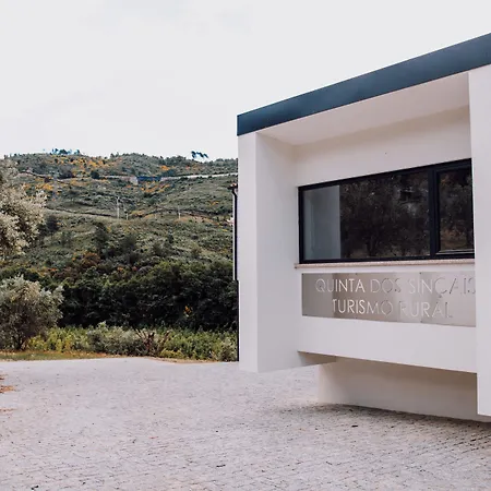 Bed & Breakfast Quinta Dos Sincais 3*